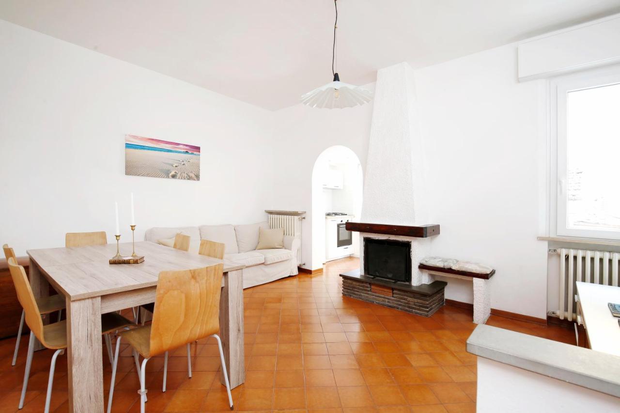 Appartamenti Diffusi Di Villa Fiorita Con Accesso Alle Piscine Della Struttura Principale Cattolica Exterior photo