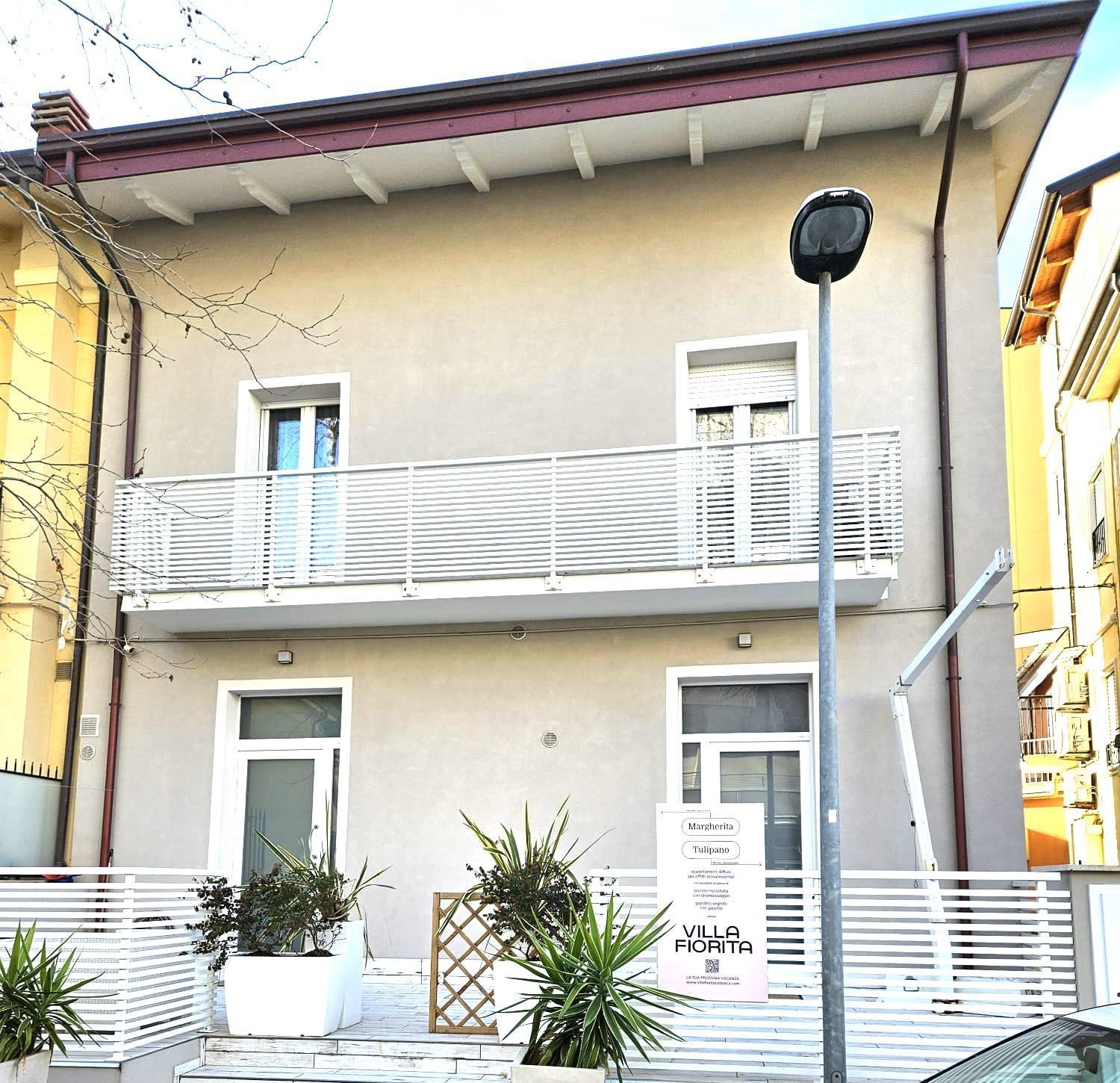 Appartamenti Diffusi Di Villa Fiorita Con Accesso Alle Piscine Della Struttura Principale Cattolica Exterior photo